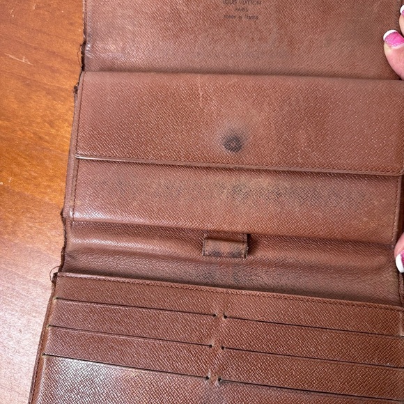 AUTHENTIC LOUIS VUITTON MONOGRAM
SARAH WALLET MI0955 - Picture 9 of 13